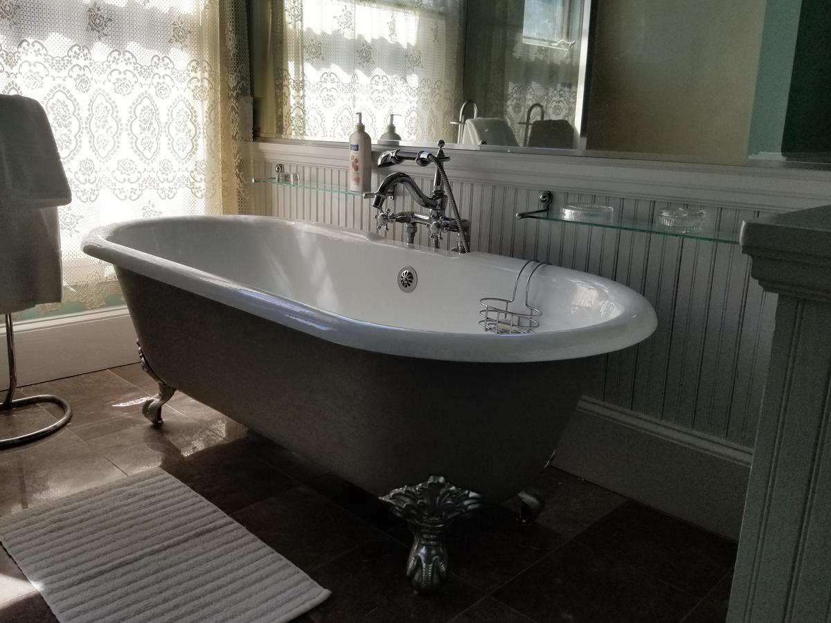 The Peach House Bed & Breakfast แอตแลนตา ภายนอก รูปภาพ